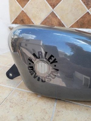 Harley Davidson Sportster Iron 883 48 2019 tanque de gasolina 2,2 galones Foto 1 de 4