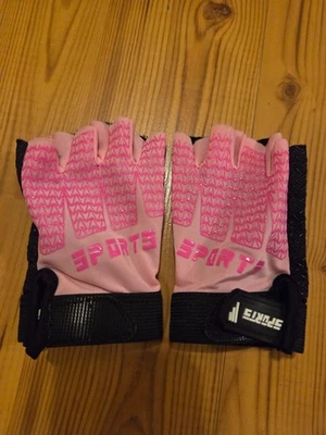 little kids sports gloves - Image 1 of 2