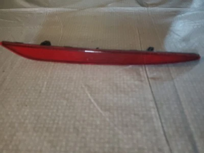 Luz reflectora parachoques trasero derecho Tesla Model 3 2017-23 OEM 1077407-00-F Foto 1 de 4