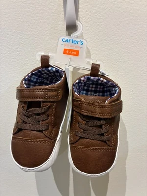 NUEVO CON ETIQUETAS Zapatos Deportivos Carter's Marrón Con Cordones Gancho y Lazo Talla 6-12 Meses Foto 1 de 3