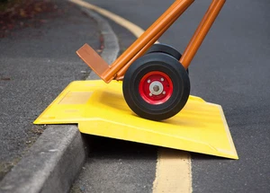Kerbhopper - 500kg Capacity 1.2m wide - Lightweight Kerb Ramp / Trolley Ramp... - Picture 1 of 11