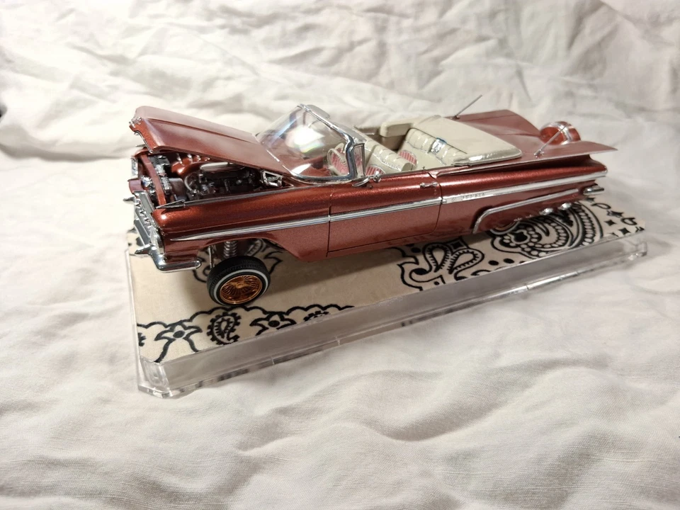 1959 Chevrolet Impala Convertible. Monogram 1/24 scale done ready for display! - Image 1 of 4