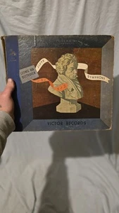 Toscanini Conducts Beethoven Symphony No 5   4 record set RCA Victor DM 640 - Picture 1 of 1