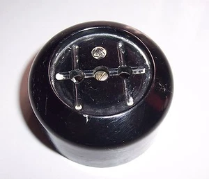 IKA Runde Überputz Bakelit Steckdose Art Deco Bauhaus Loft Vintage - Bild 1 von 3