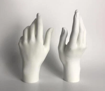 Hand Mannequin Female Arm Display Base Gloves Jewelry Models 21cm Plastic 1 Pair - Image 1 of 4