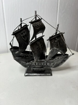 Figura de barco de vela cortapelos Mayflower de metal de colección Foto 1 de 4