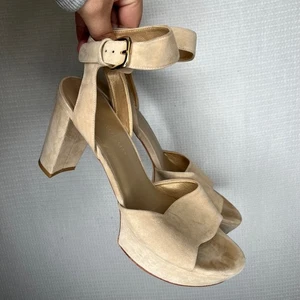 Stuart Weitzman Suede Platform Ankle Strap Block Heel Sandals Beige Size 10M - Picture 1 of 8