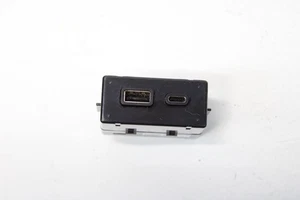 2024-2025 CHEVROLET TRAX REAR CENTER CONSOLE AUXILIARY USB TYPE C PORT OEM - Picture 1 of 5