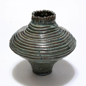 Pottery Vase Space Ship UFO Mid-Century Modern Handcrafted Rope Ring Vintage - Picture 1 of 4