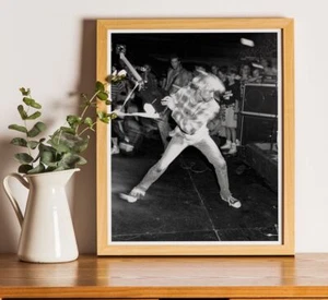 Nirvana Kurt Cobain : Professional Photo 10"x8" - Picture 1 of 2