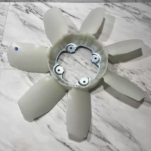 AISIN Fan For Toyota 4Runner Tacoma Tundra FJ Cruiser Engine Cooling Fan Blade - Picture 1 of 5