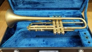 MARTIN IMPERIAL Elkhart Trumpet - Picture 1 of 13
