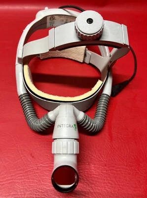 Farol cirúrgico Integra 90500 LED somente / FUNCIONANDO / VEJA FOTOS - Imagem 1 de 4