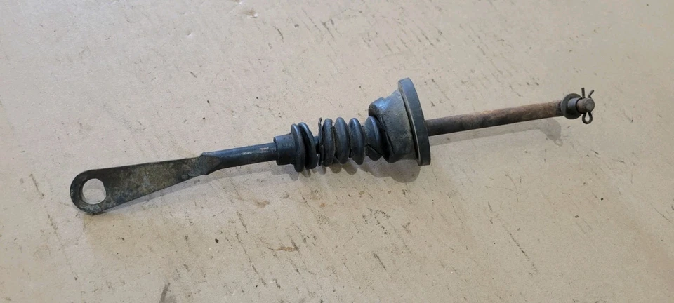 Ford Falcon Fairlane Torino Comet 1968-69 ciclón embrague superior pedal varilla FOMOCO  Foto 1 de 4