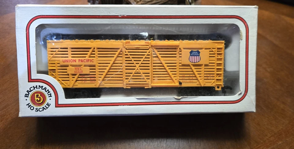 Bachmann HO 41' Union Pacific Stock Car 47736 Vintage - Image 1 of 2
