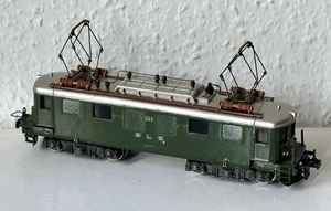 Trix Express International Schweizer Ellok Ae 4/4 der BLS dunkelgrün, ohne OVP - Bild 1 von 3