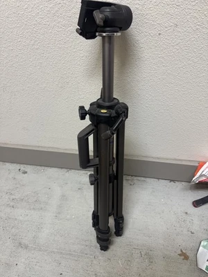 Quantaray Titan II QT II-750 Weekender Photography Camera Tripod Stand  - Image 1 of 4