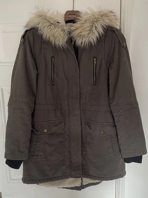 LABEL LAB Women's Green Fish Tail Parka Coat UK 12 Faux Fur Hood Fleece Lined - Image 1 of 4