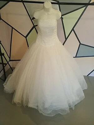 Vestido de novia Oleg Cassini usado (talla 8) marfil blanco sin tirantes fruncido campana Foto 1 de 4