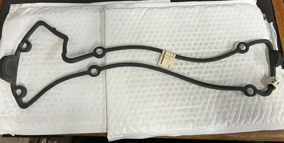 Junta de cubierta de válvula Mercedes Benz 190E 1988-1993 #6010160621 Foto 1 de 1