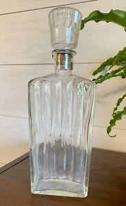 "Botella de vidrio tallada transparente grande vintage D-126 decantador vino licor alcohol 11" - Imagen 1 de 4