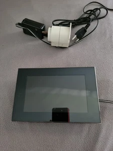 Sony S-Frame DPF-V700 7" Digital Photo Frame with Power Adapter - Picture 1 of 4