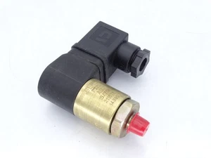 GEMS SENSORS 211676 SWITCH - Picture 1 of 3