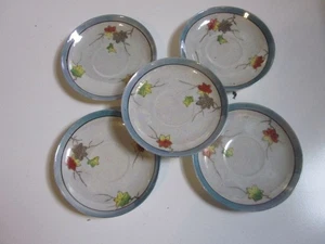 5 VINTAGE HANDBEMALTE JAPANISCHE GLANZGESCHIRR HERBSTBLÄTTER DESIGN UNTERTASSEN 5-1/2"W - Bild 1 von 3