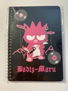 Mini cuaderno espiral Sanrio Badtz Maru Pink Rock Band 2005 35 hojas NUEVO - Imagen 1 de 2