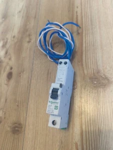 Schneider Easy 9 EZ9D16816 16a RCBO 1P+Ns B16-30mA - Picture 1 of 5