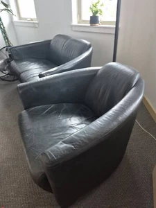 Black leather love seat and chair - Picture 1 of 1