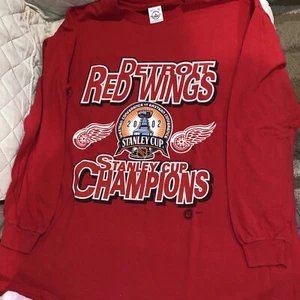 Delta Detroit Red Wings Stanley Cup Champions TShirt ~ 2002 ~ NHL - Size XL - Picture 1 of 2