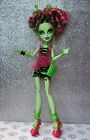 Poupée Monster High Zombie Shake Venus Mcflytrap Mattel cheveux bouclés restylés