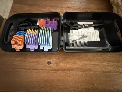 NEW- Wahl Razor Kit- Model 79722- Rechargeable Shaver With Clips And Accessories - Image 1 of 4