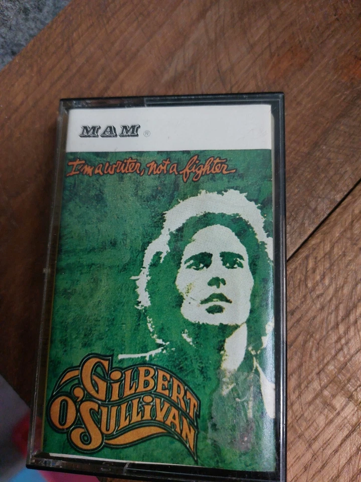 I'm A Writer Not A Fighter Gilbert O'Sullivan Cassette Tape Foto 1 de 1