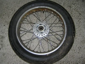 SUZUKI GZ 250 Bj. 2003 Vorderrad front wheel - Bild 1 von 3