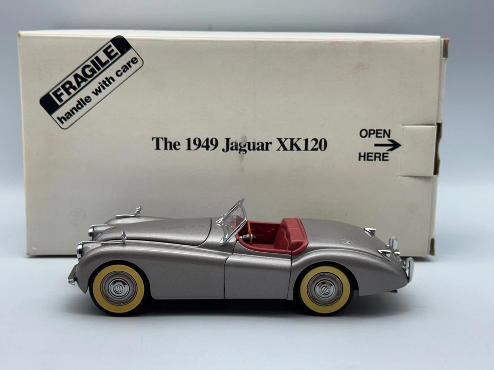 Danbury Mint 1949 Jaguar XK120, Silver,  1:24, Excellent, Boxed - Image 1 of 4