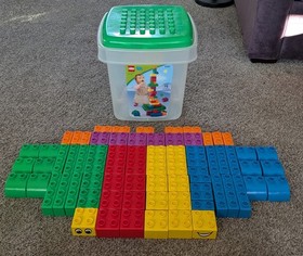 Vintage Lego Quatro 5357 - Complete 75 Piece Set + Bucket With Baseplate Lid