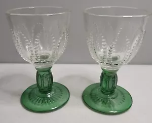 VINTAGE AVON 1982 EMERALD ACCENT CORDIAL GLASSES (NEW IN BOX) (FREE SHIPPING) - Picture 1 of 6
