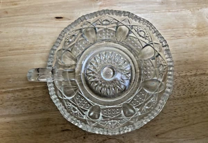 Vintage pressed glass nappy with sawtooth edge, star pattern - Picture 1 of 6