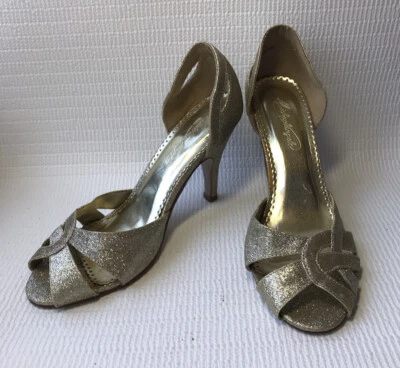 Zapatos de salón Michaelangelo para mujer dorados brillantes para eventos talla 8M usados Foto 1 de 4