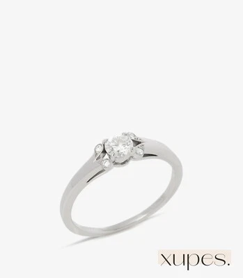 Anillo bailarina Cartier de platino solitario de diamantes de 0,32 quilates talla brillante Foto 1 de 4