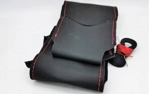 Coprivolante adatto a Alfa Romeo 147 in vera pelle nera cuciture rosse da cucire - Imagen 1 de 6