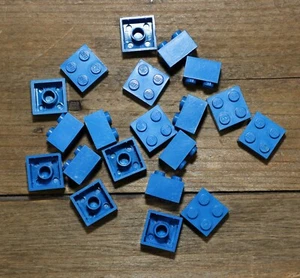 LEGO 3003 Bright Blue Brick 2x2 Qty 20 - Picture 1 of 2