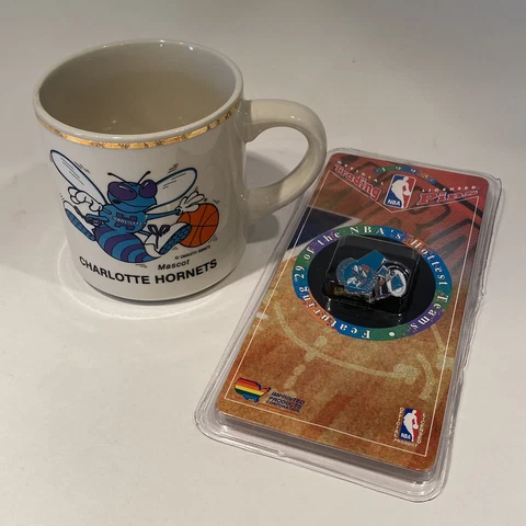 Vintage Lot of Charlotte Hornets Mug & Official Trading Pin 1995 Cover