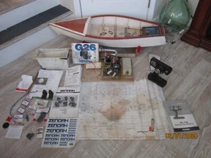 VINTAGE 44” x 16" Wooden R/C Racing Speed Boat with 25.4cc Zenoah Marine Motor++ - Picture 1 of 19
