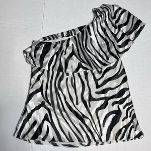 Neu mit Etikett White House Black Market One-Shoulder-Satinbluse schwarz ecru Zebra Gr. 4 - Bild 1 von 13