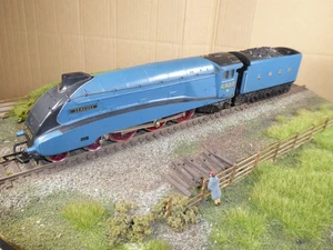 Hornby 00 Gauge LNER Class A4 4-6-2 Steam Loco/Tender no 4902 LNER Blue Livery - Picture 1 of 12