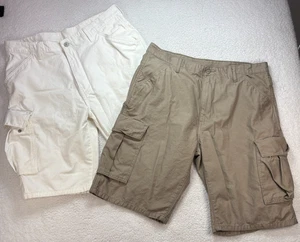 Levi's Cargo Shorts 2 Stück Herren Größe 38 beige & weiß mehrere Taschen - Bild 1 von 16