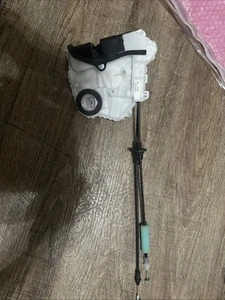 2020-2023 MAZDA 3 FRONT RIGHT SIDE DOOR LOCK LATCH ACTUATOR RELEASE CABLE OEM - Picture 1 of 4